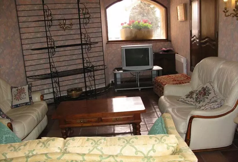 酒店 Logis Hôtel Restaurant Les Géraniums