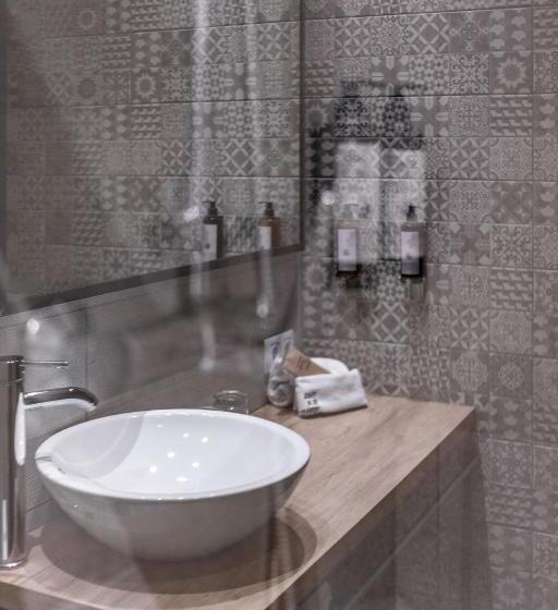 هتل Petit Palace Plaza De La Reina