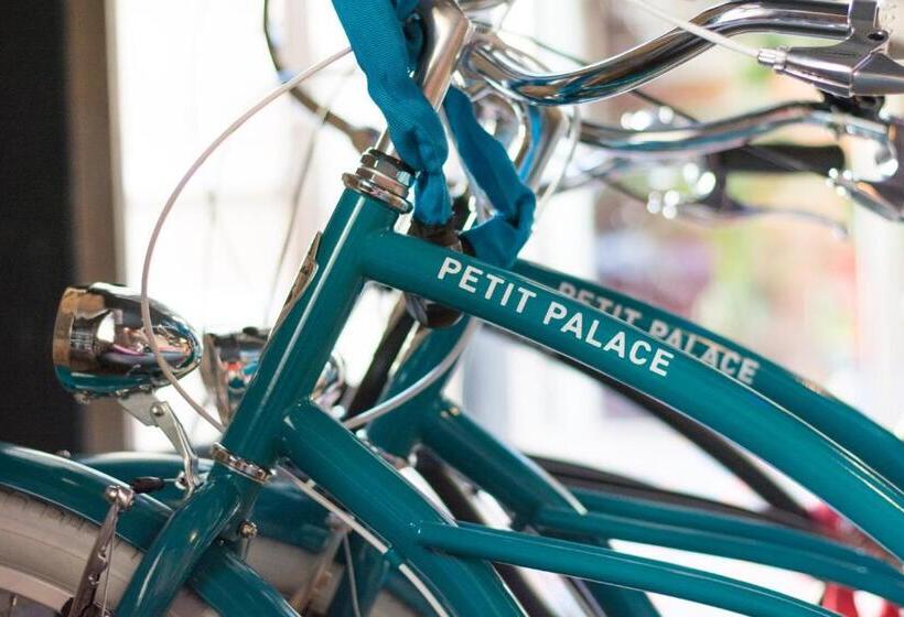 هتل Petit Palace Plaza De La Reina