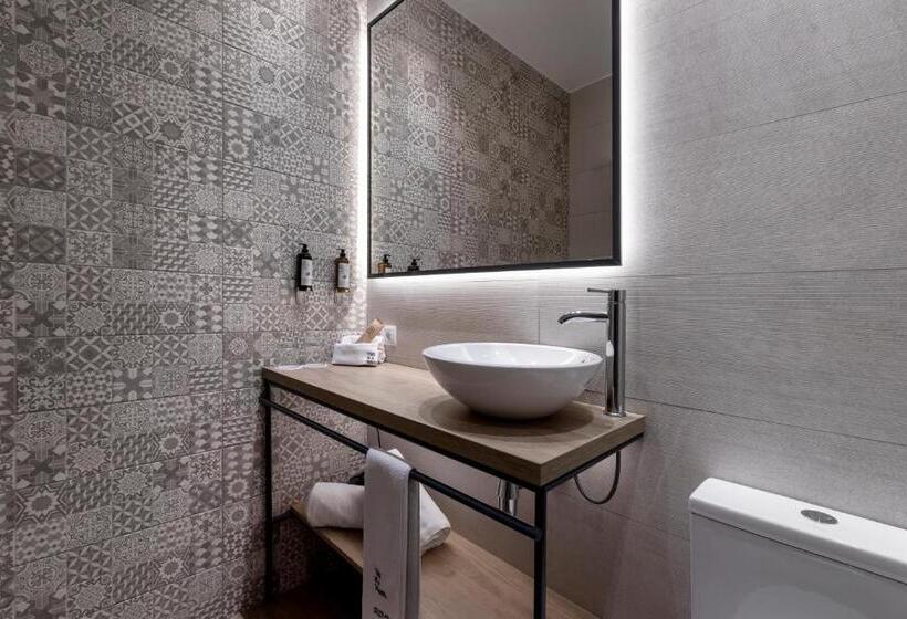 هتل Petit Palace Plaza De La Reina