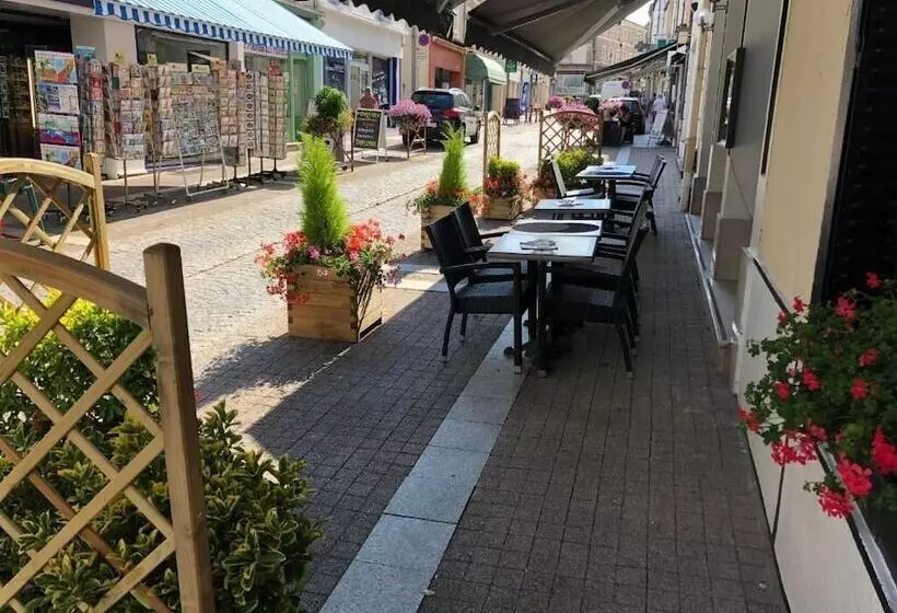 Отель Restaurant Herard