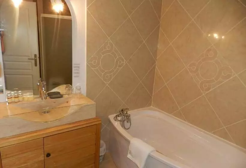 Отель Restaurant Herard