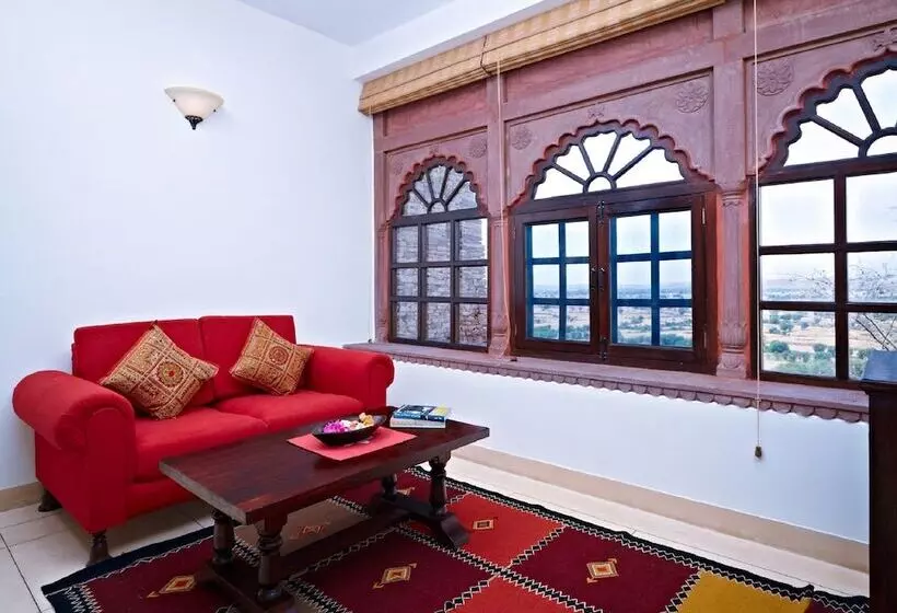 Hotelli Ramthara Fort