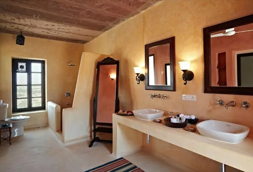 Hotelli Ramthara Fort