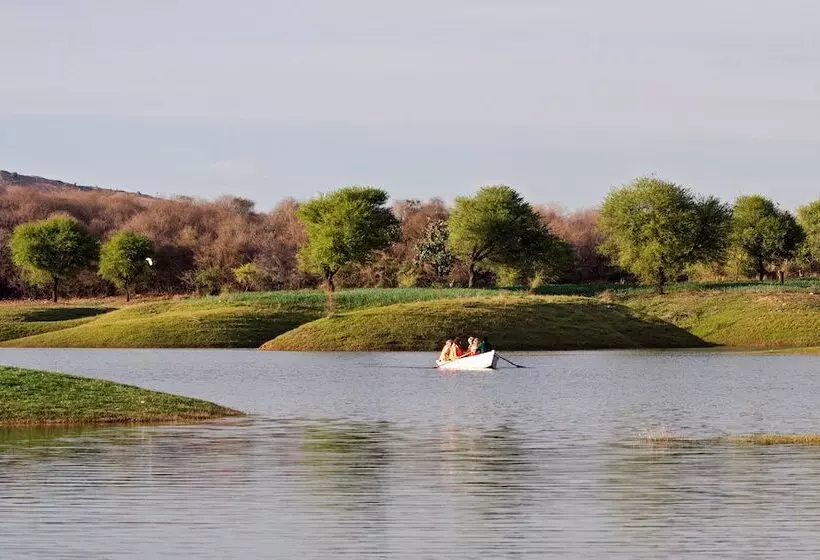Hotelli Ramthara Fort