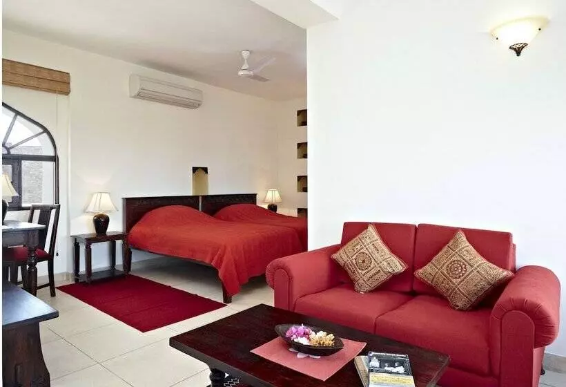 Hotelli Ramthara Fort