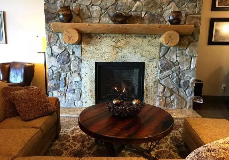 ホテル Comfort Suites Golden West On Evergreen Parkway