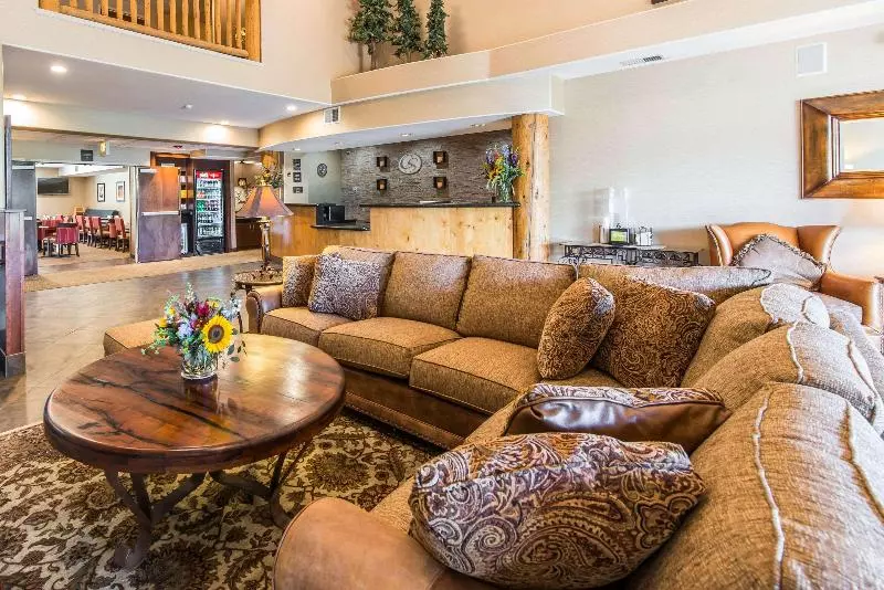 ホテル Comfort Suites Golden West On Evergreen Parkway