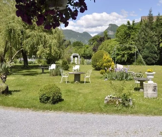 ホテル Du Parc   Manoir Du Baron Blanc