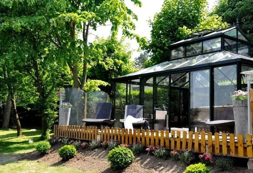 Отель Hostellerie Et Spa De La Vieille Ferme