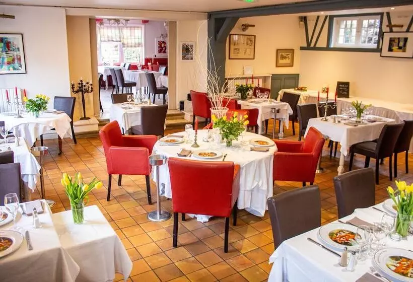 Отель Hostellerie Et Spa De La Vieille Ferme