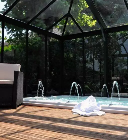 Отель Hostellerie Et Spa De La Vieille Ferme