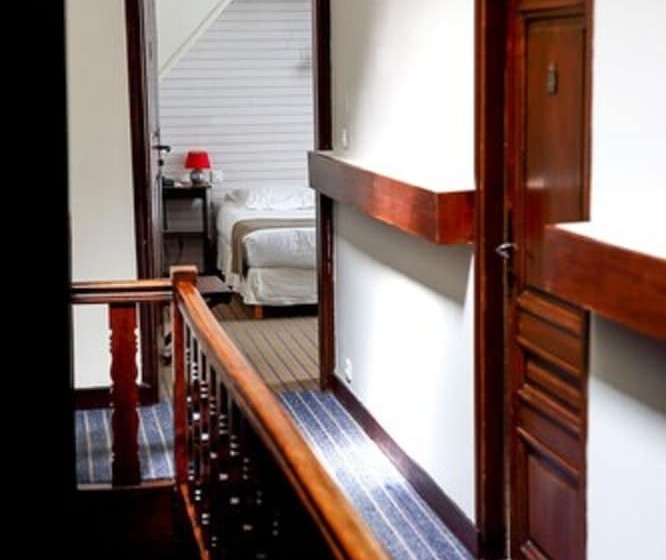 호텔 Hôtel De France   Restaurant L Insolite