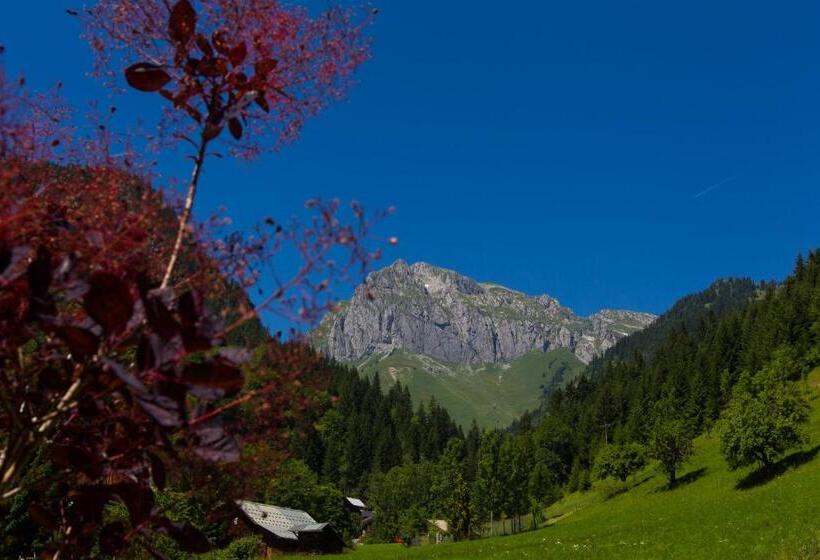 Отель Hôtel L Ensoleillé