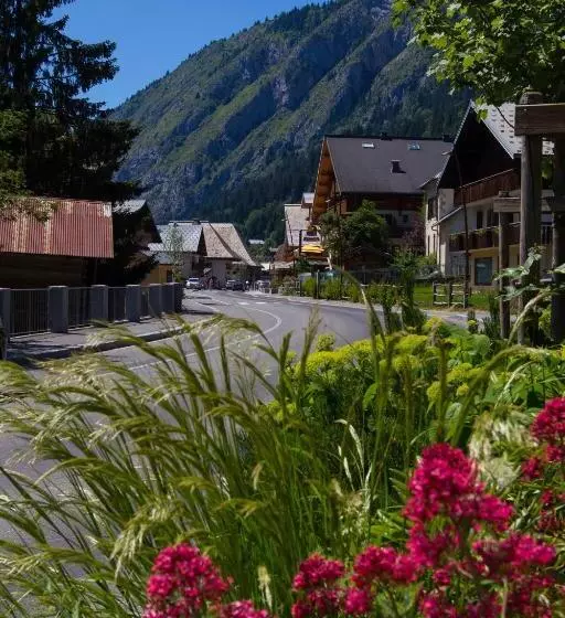 Отель Hôtel L Ensoleillé