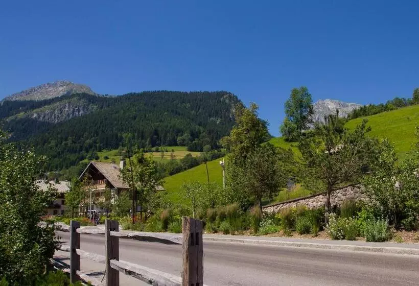 Отель Hôtel L Ensoleillé