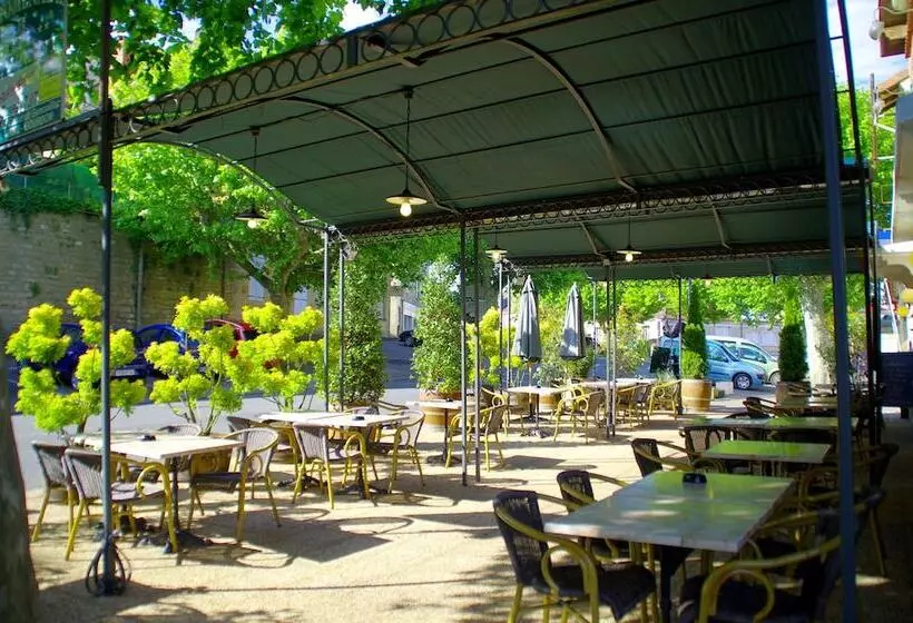 ホテル Hôtel Restaurant La Promenade