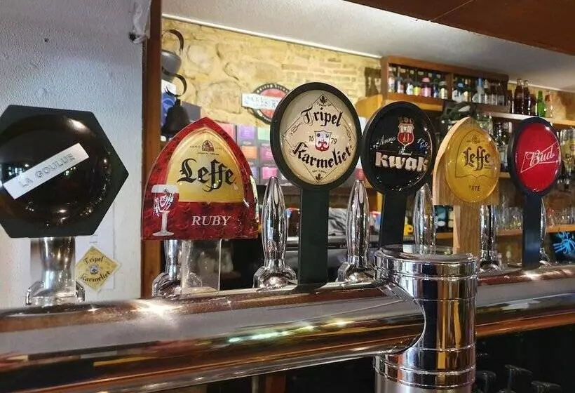 ホテル Hôtel Restaurant La Promenade