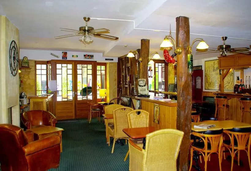 ホテル Hôtel Restaurant La Promenade