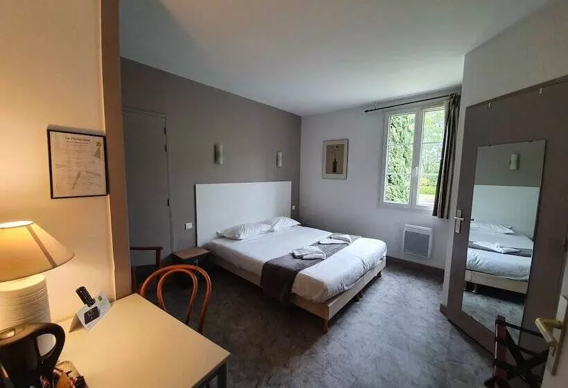 ホテル Hôtel Restaurant La Promenade