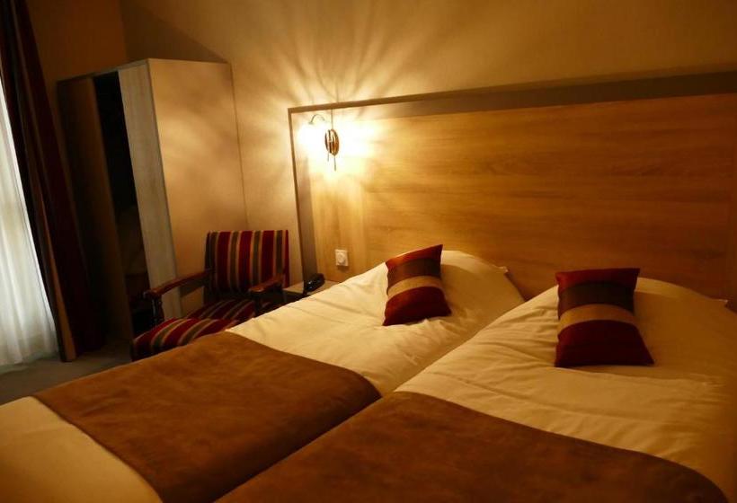 Hotel Logis Hôtel Le Lion D Or