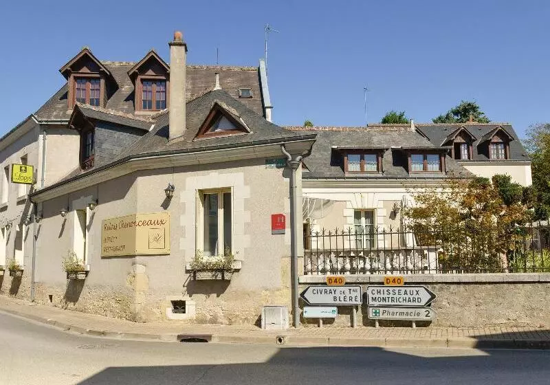 Отель Logis Hôtels Restaurant Le Relais Chenonceaux