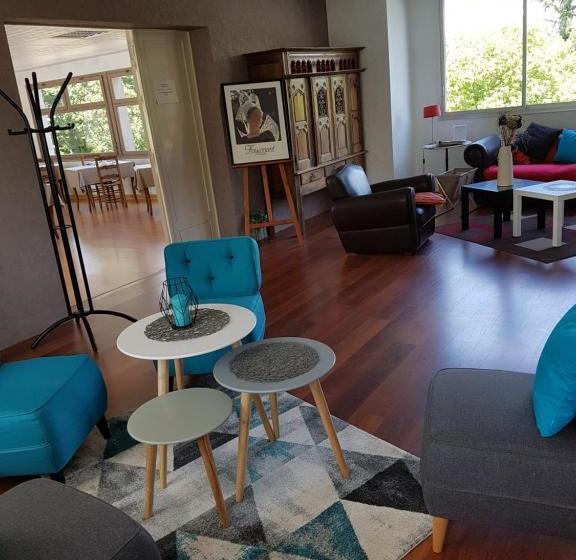 هتل Hôtel Le Roudou