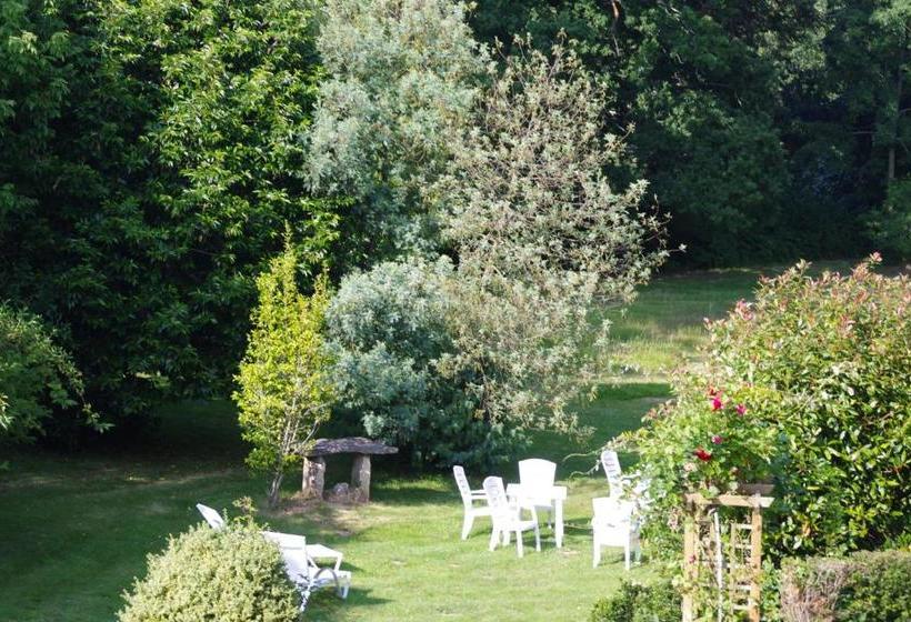 هتل Hôtel Le Roudou