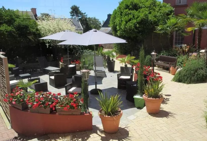 בית מלון כפרי Le Trianon