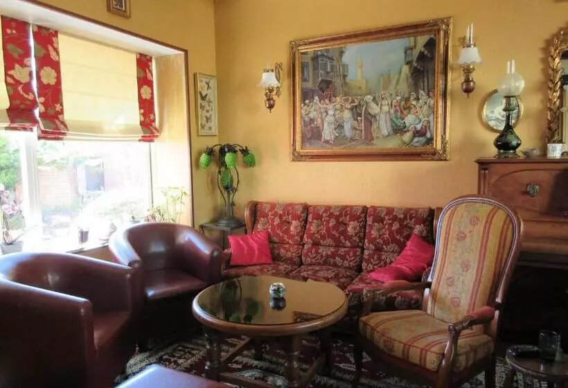 בית מלון כפרי Le Trianon