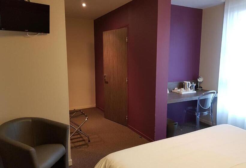 ホテル Logis Hôtel A La Bonne Auberge