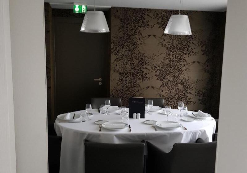 ホテル Logis Hôtel A La Bonne Auberge