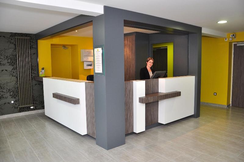 ホテル Logis Hôtel A La Bonne Auberge