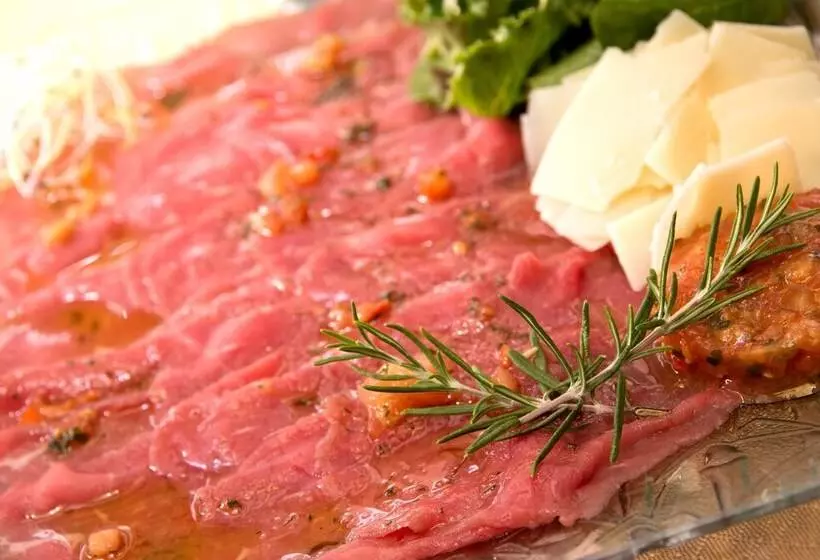 Logis Hotel De Paris