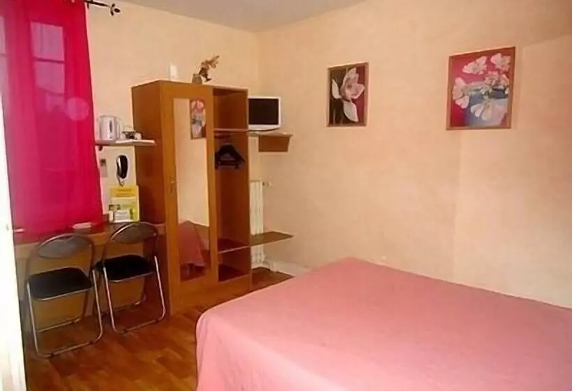 Logis Hotel De Paris