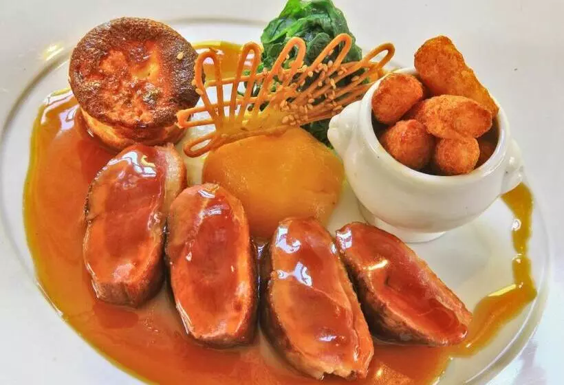 호텔 Logis Hôtel Le Lion D Or