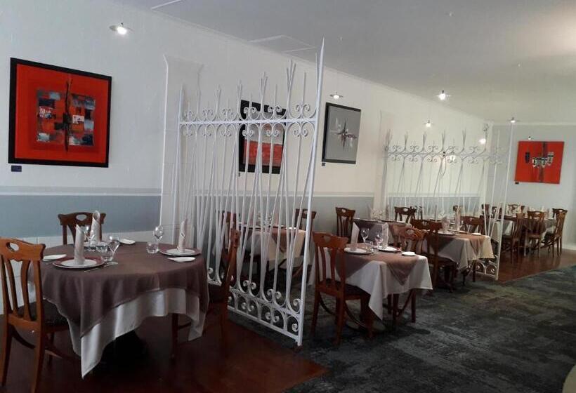 Hotel Logis Hôtel Le Lion D Or