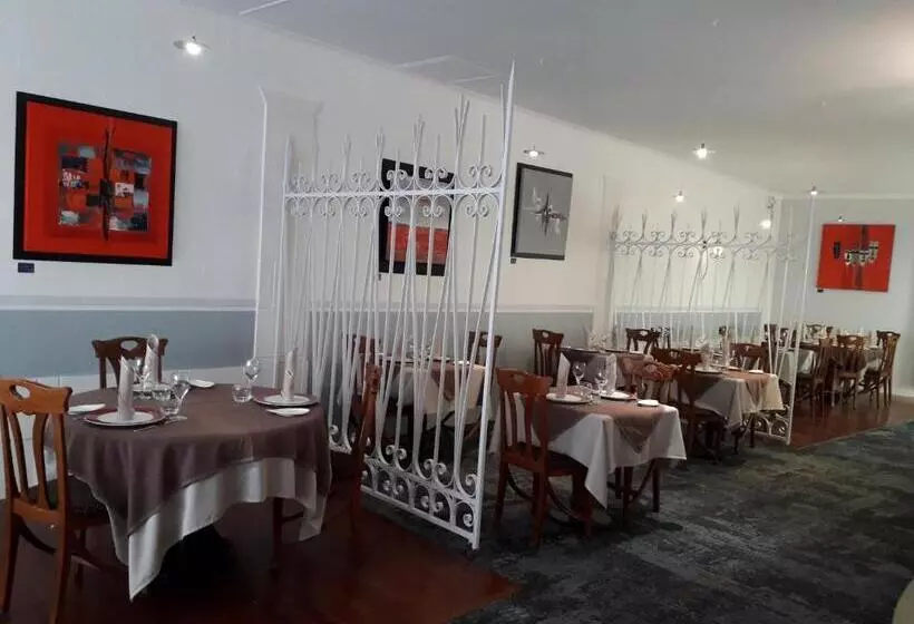 호텔 Logis Hôtel Le Lion D Or