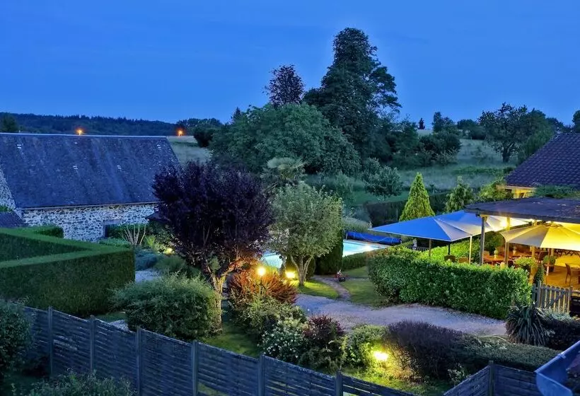 Отель Logis Hôtel Restaurant Les Voyageurs