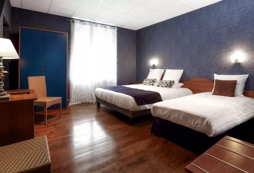 Отель Logis Hôtel Restaurant Les Voyageurs