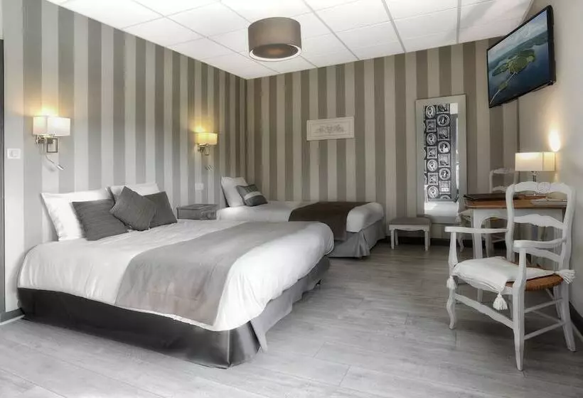 Отель Logis Hôtel Restaurant Les Voyageurs