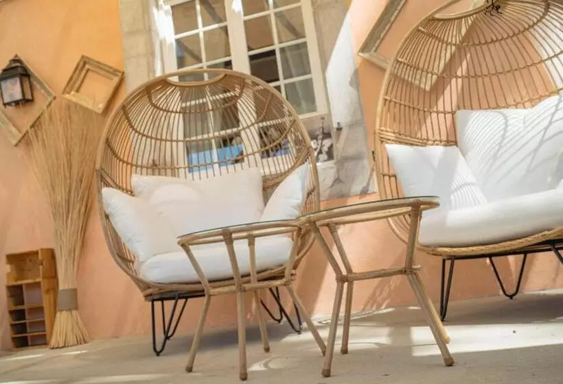 Отель Domaine St Ferreol