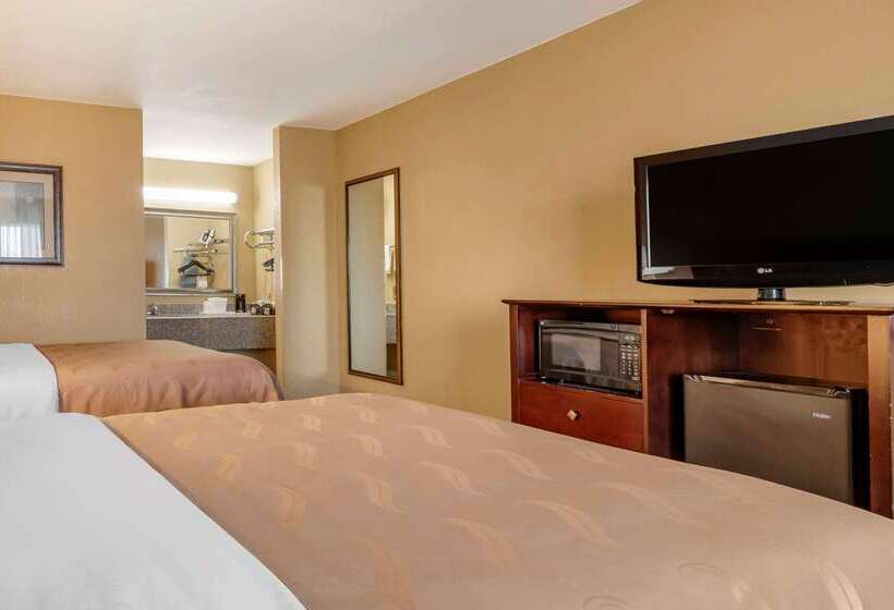 Отель Quality Inn Russellville I40