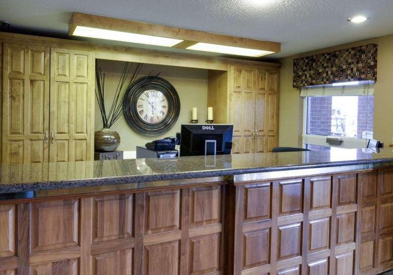 Отель Quality Inn Russellville I40