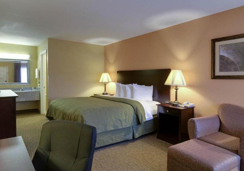 Отель Quality Inn Russellville I40