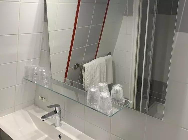 Отель Restaurant Dontenville