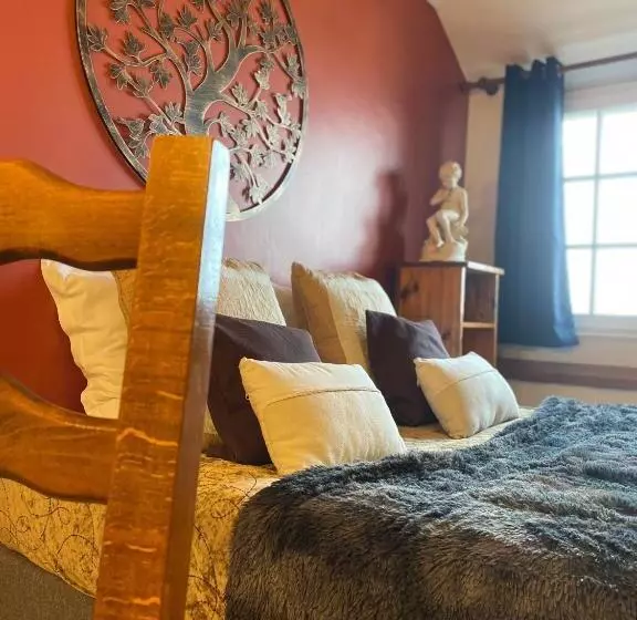 Logis Hotel Bellevue Restaurant La Pomme D Or