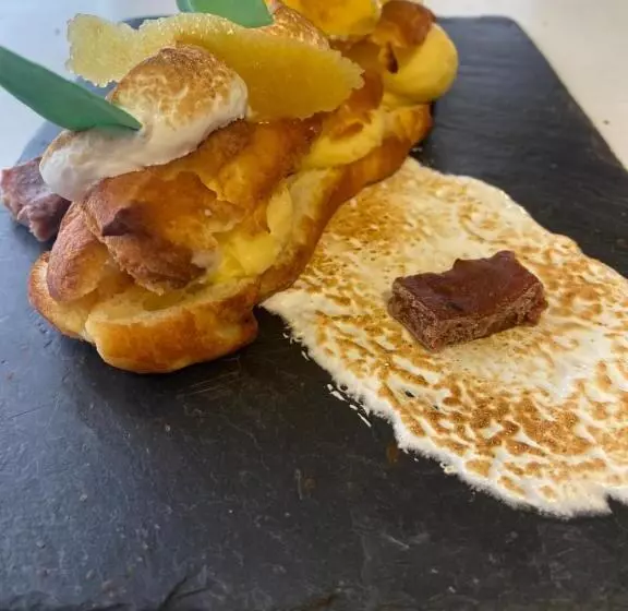 Logis Hotel Bellevue Restaurant La Pomme D Or