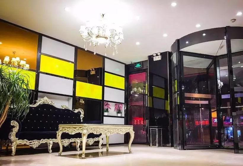 Hotelli 7days Premium Xuzhou Railway Station Square