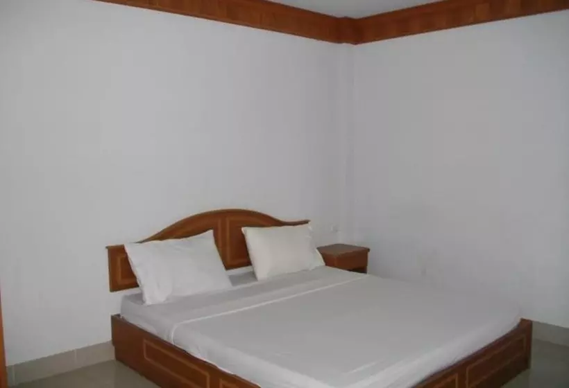 هتل Yong Dee Apartment